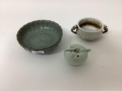 Lot 94 - Chinese green glazed fruit water dropper and two other items (3)