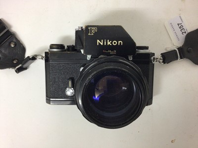 Lot 2357 - Nikon F SLR camera with a Nikkor-H Auto f/1.8 85mm lens