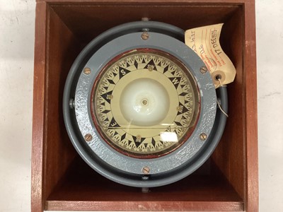 Lot 2453 - Sestrel gimbal compass in case