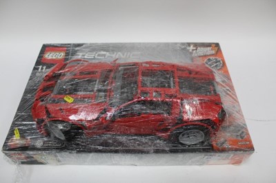 Lot 1818 - Lego selection of boxed models including Technic plus a box of mixed Lego.