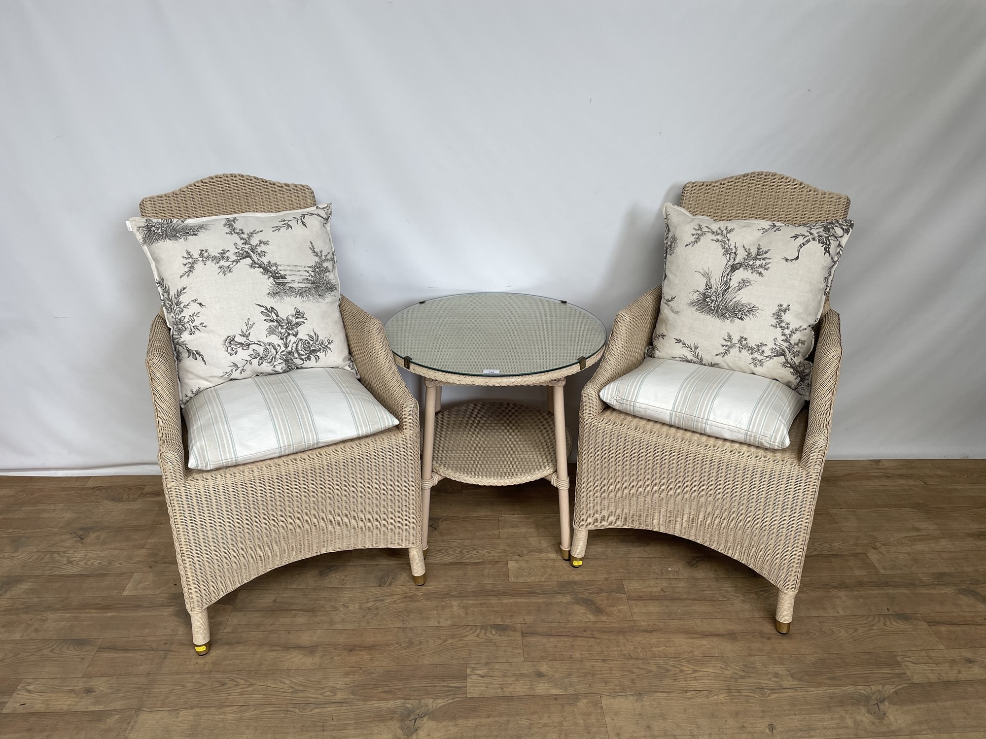 Lot 148 Vincent Sheppard lloyd loom type pair of