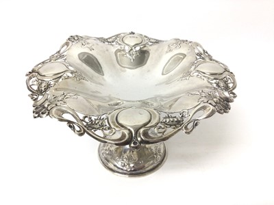 Lot 209 - Silver comport with embossed and pierced floral decoration (Birmingham 1912) 24 cm diameter