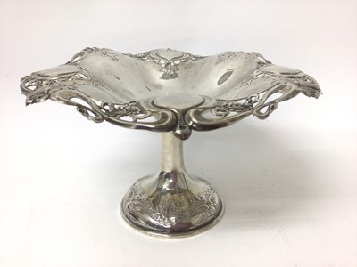 Lot 209 - Silver comport with embossed and pierced floral decoration (Birmingham 1912) 24 cm diameter