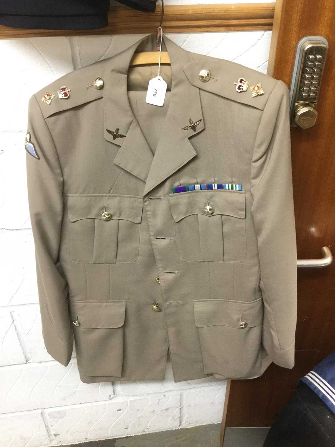 Lt. Colonel Rivon Rack Lot 779 - Elizabeth II Parachute Regiment Lt Colonel's