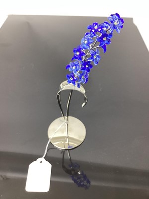 Lot 1266 - Swarovski Paradise Dindori Sapphire flower