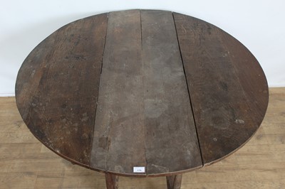 Lot 179 - 18th century country oak drop-flap gateleg table on turned supports, 122cm wide