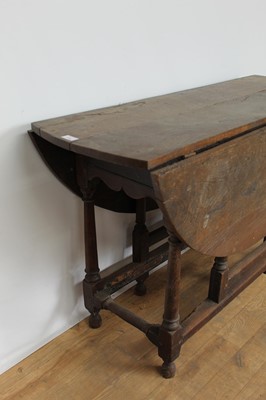 Lot 179 - 18th century country oak drop-flap gateleg table on turned supports, 122cm wide