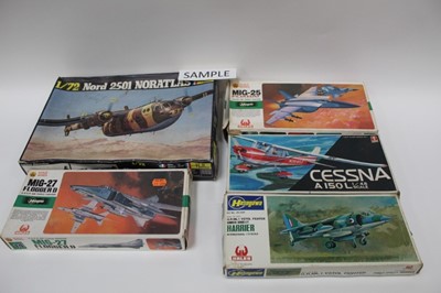 Lot 1841 - Selection of unconstructed model aircraft kits, various manufacturers including Heller, Airfix, Hales, Frog etc. (qty)