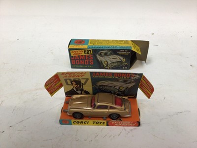 Lot 1852 - Corgi James Bond's Aston Martin D.B.5 no.261 boxed with instructions.