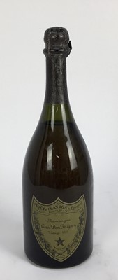 Lot 10 - Champagne - one bottle, Moët and Chandon Dom Perignon 1970