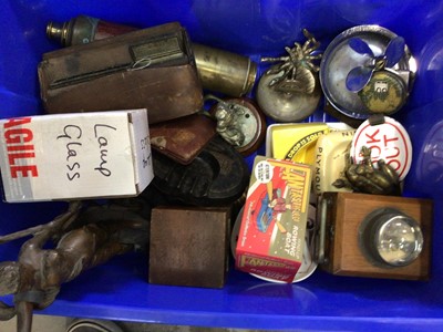 Lot 2682 - Box of miscellaneous items