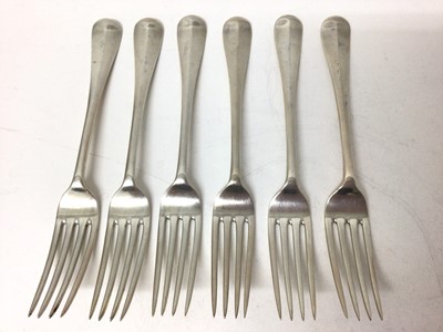 Lot 283 - Six George V Hanovarian pattern desert forks (London 1932), all 9ozs