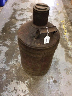 Lot 2698 - Metal jack together with an old oil can (2)