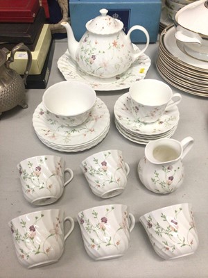 Lot 349 - Wedgwood Campion pattern six place setting teaset (22 pieces)