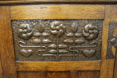 Lot 1301 - Fine Arts and Crafts oak hall wardrobe