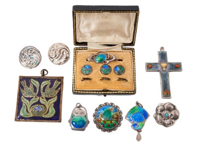 Lot 735 - Collection of Arts & Crafts and Art Nouveau jewellery