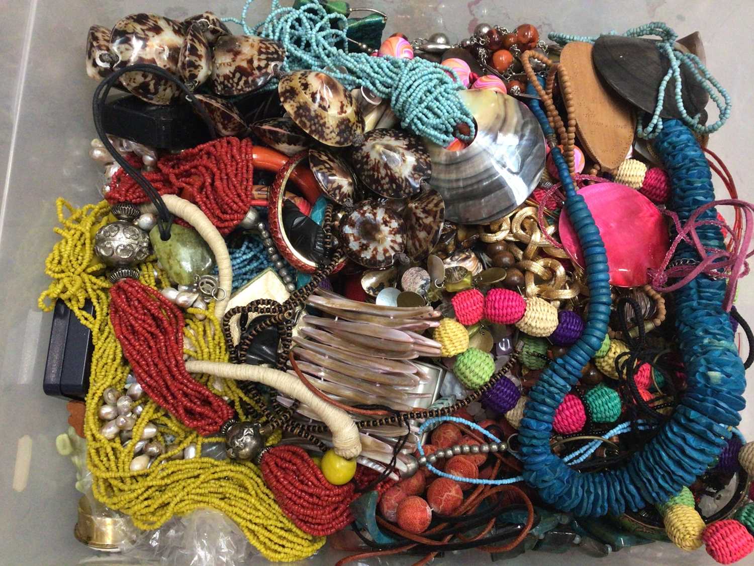 Lot 148 - Quantity of costume jewellery including various bead and shell necklaces