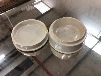 Lot 103 - Victorian bears grease pot lid and base