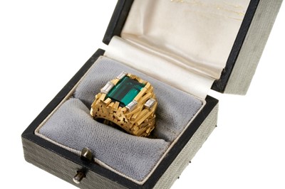 Lot 401 - Andrew Grima 18ct gold Green Tourmaline and diamond ring