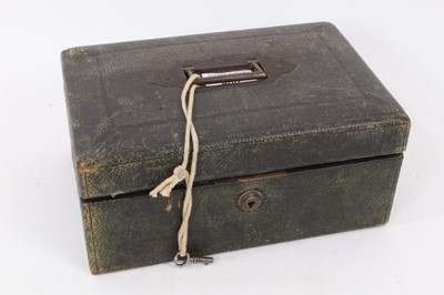 Lot 400 - Victorian leather jewellery box containing items of antique jewellery