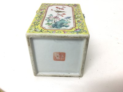 Lot 118 - Pair of Chinese porcelain pot pourri vases (damaged)