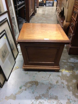 Lot 1433 - Old mahogany lead lined wine cooler with brass side handles, 47cm wide, 41cm high