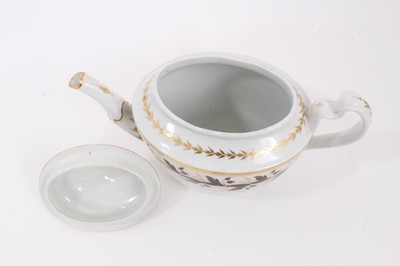 Lot 81 - A Worcester oval teapot, cover and stand, circa 1800