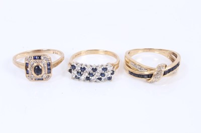 Lot 486 - Three sapphire dress rings