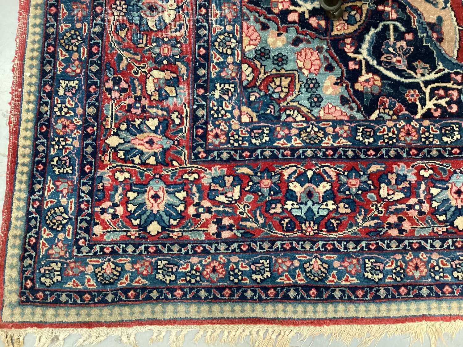 Lot 1537 - Kashan carpet