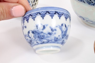 Lot 140 - Collection of Oriental blue and white porcelain
