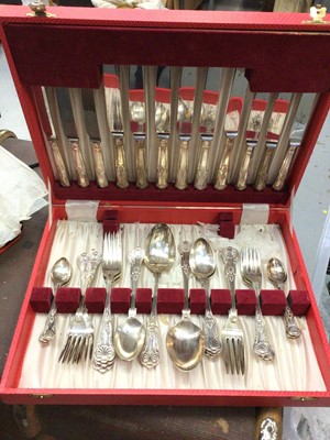 Lot 415 - Canteen of Kings pattern cutlery