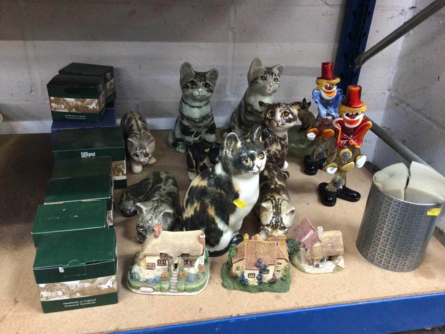 Lot 78 - Group of Winstanley cats, Lilliput Lane and other items