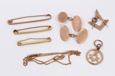Lot 100 - Group of 9ct gold jewellery