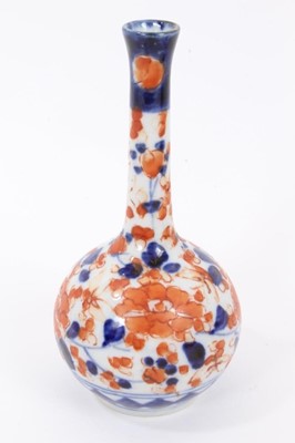 Lot 29 - An 18th century Chinese Imari beaker, and a Japanese Imari bottle vase