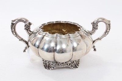 Lot 390 - Victorian silver sugar bowl