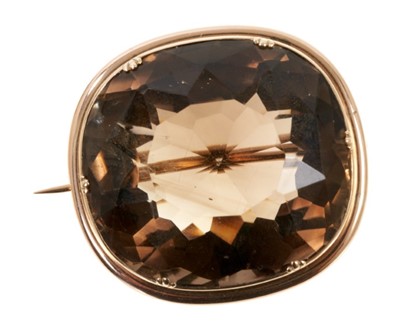 Lot 503 - Georgian smokey quartz brooch set in gold c. 1810-1830 42mm x 39mm