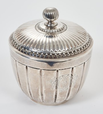 Lot 293 - Late 17th/early 18th century silver cup and cover or sugar bowl of fluted form