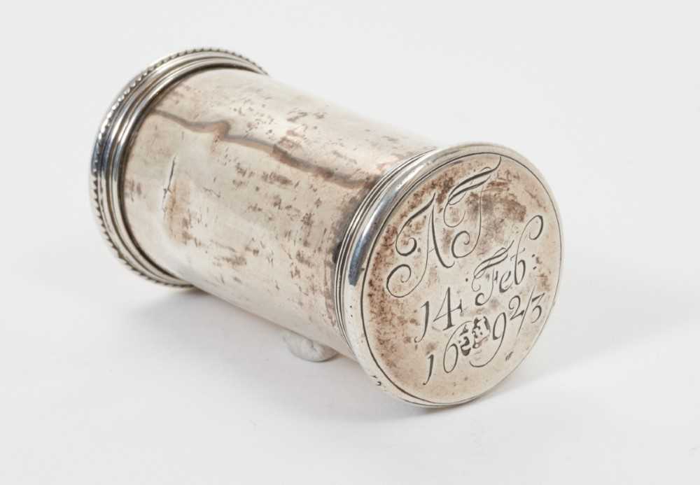 Lot 294 - Late 17th century silver counter box of cylindrical form with slip on cover