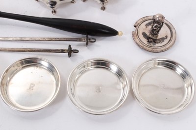 Lot 353 - George V silver sauce boat (Birmingham 1913), maker Asprey, together with silver mustard pots, salt cellars, fruit knives and other items (various dates and makers) 21.5ozs of weighable silver.
