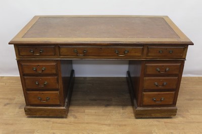 Lot 1395 - Edwardian mahogany twin pedestal desk