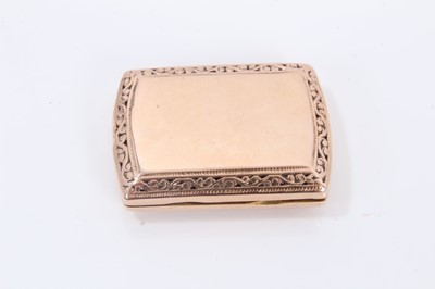 Lot 581 - Antique rose gold vinaigrette of rectangular form with pierced border, 30mm x 21mm.