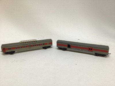Lot 8 - Railway unboxed selection of OO Gauge rolling stock, carriage and accessories plus scratch built O Gauge locomotive (qty)