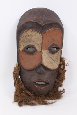 Lot 1013 - Tribal carved wood and painted mask