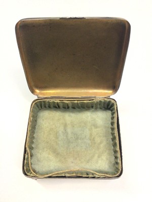 Lot 50 - Silver rectangular jewellery box on four cabriole legs (Chester 1919)