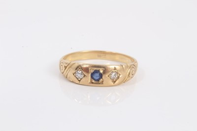 Lot 706 - Edwardian gold sapphire and diamond three stone gypsy ring