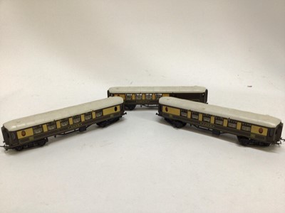 Lot 45 - Railway OO Gauge unboxed selection including carriages, wagons, rolling stock, track accessories etc. (QTY)