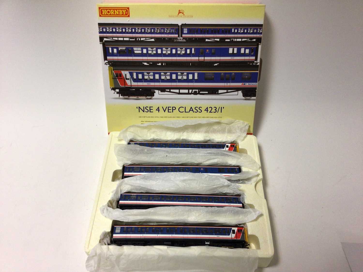 Lot 53 - Hornby OO gauge NSE 4 VEP Class 423/1 train pack R2947 boxed
