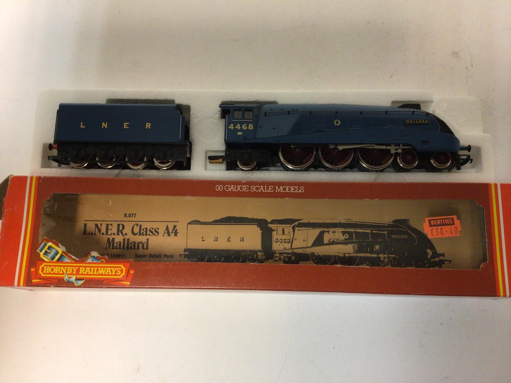 Lot 69 - Hornby OO gauge LNER Class A4 4-6-2