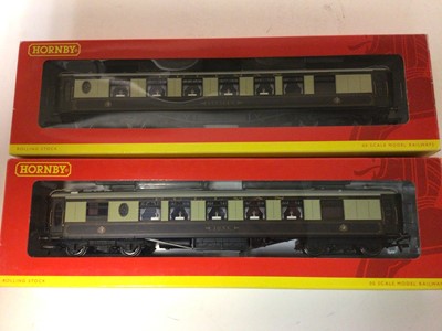 Lot 78 - Hornby OO gauge Venice Simplon Orient Express coaches, coach pack R4254, 'The Blue Pullman' coaches R4310 both boxed (2)