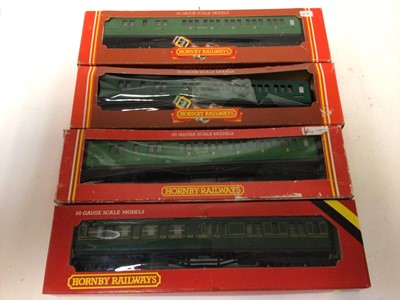 Lot 81 - Hornby OO gauge selection of boxed carriages and coaches etc (29)